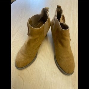 American eagle outfitters booties with fringe camel color size 9